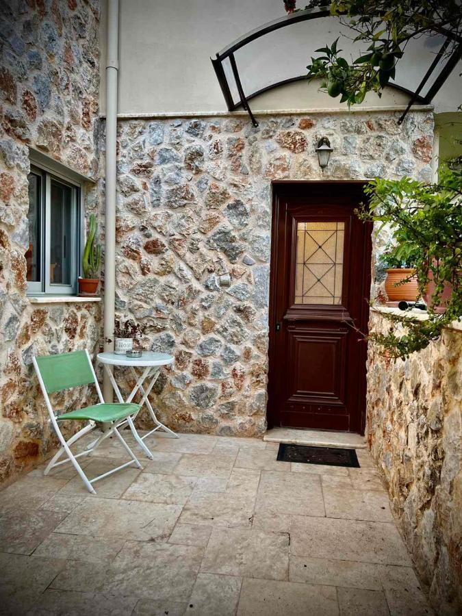 Ένας Ευχάριστος Χώρος Με Πισίνα Villa Porto Rafti Ngoại thất bức ảnh